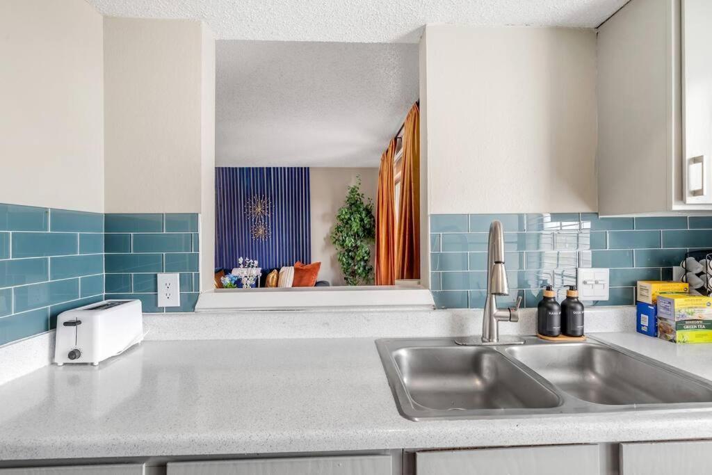 Self Check-In Free Parking Austin Skyline View Apartment Bagian luar foto